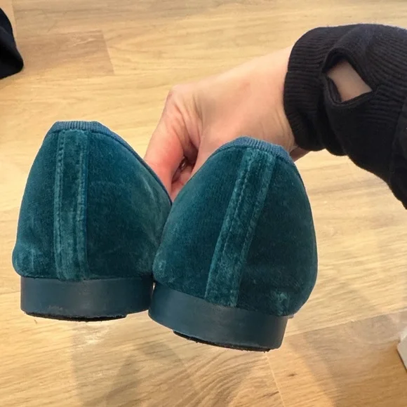 CHANEL Teal Velvet Ballet Flats - Picture 5 of 8